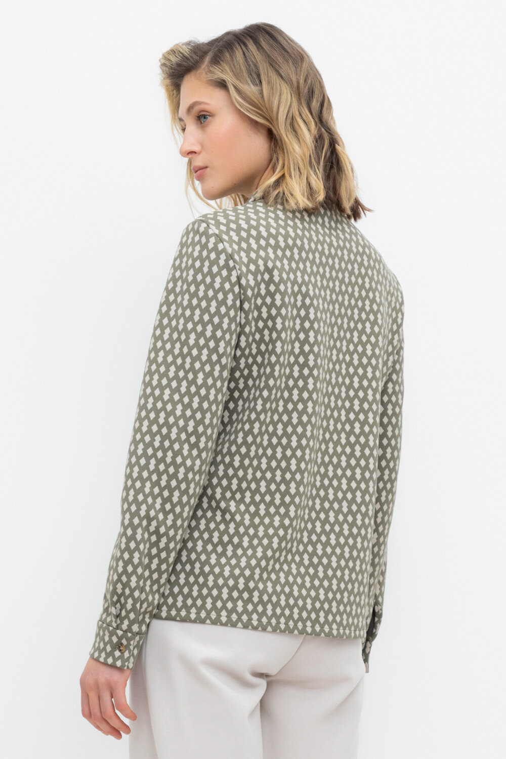 ст. цена3135руб.! VERY NEAT Рубашка ЕВТ 3245оливковый серый, ромбики