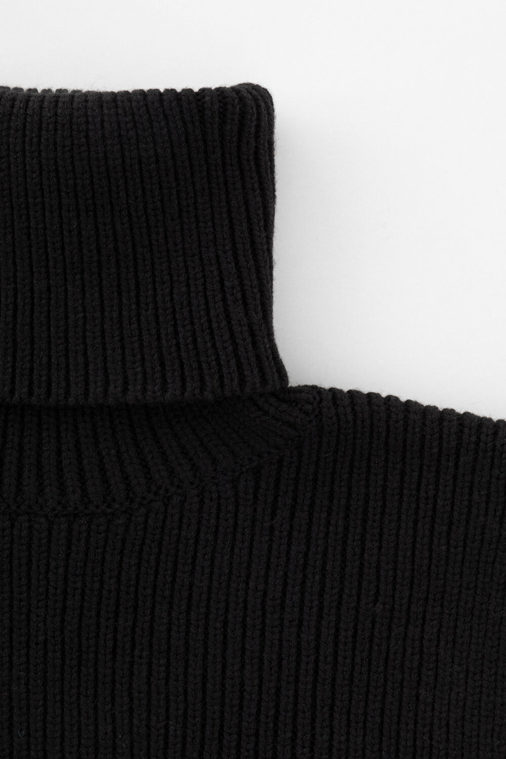 ст. цена1705руб.! VERY NEAT Шарф ЕВ 28004/24шчерный