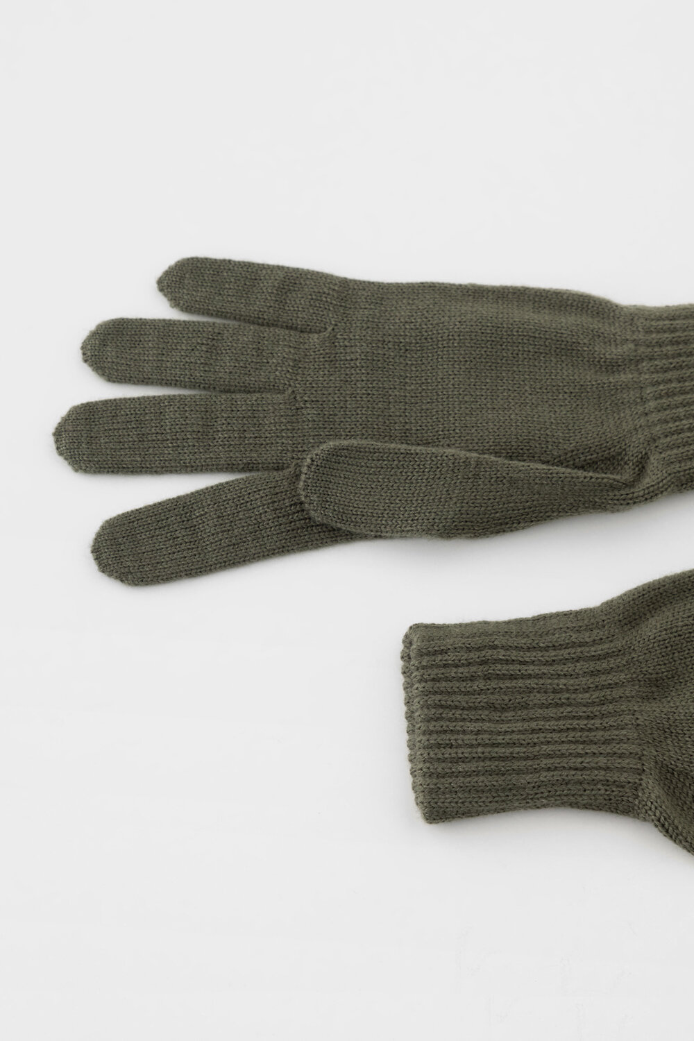 ст. цена605руб.! VERY NEAT Перчатки ЕВ 10004/24шполынь