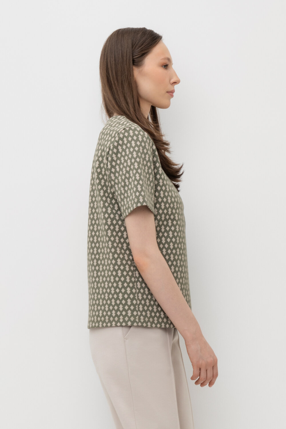 ст. цена1815руб.! VERY NEAT Фуфайка ЕВТ 3216оливковый серый, ромбики