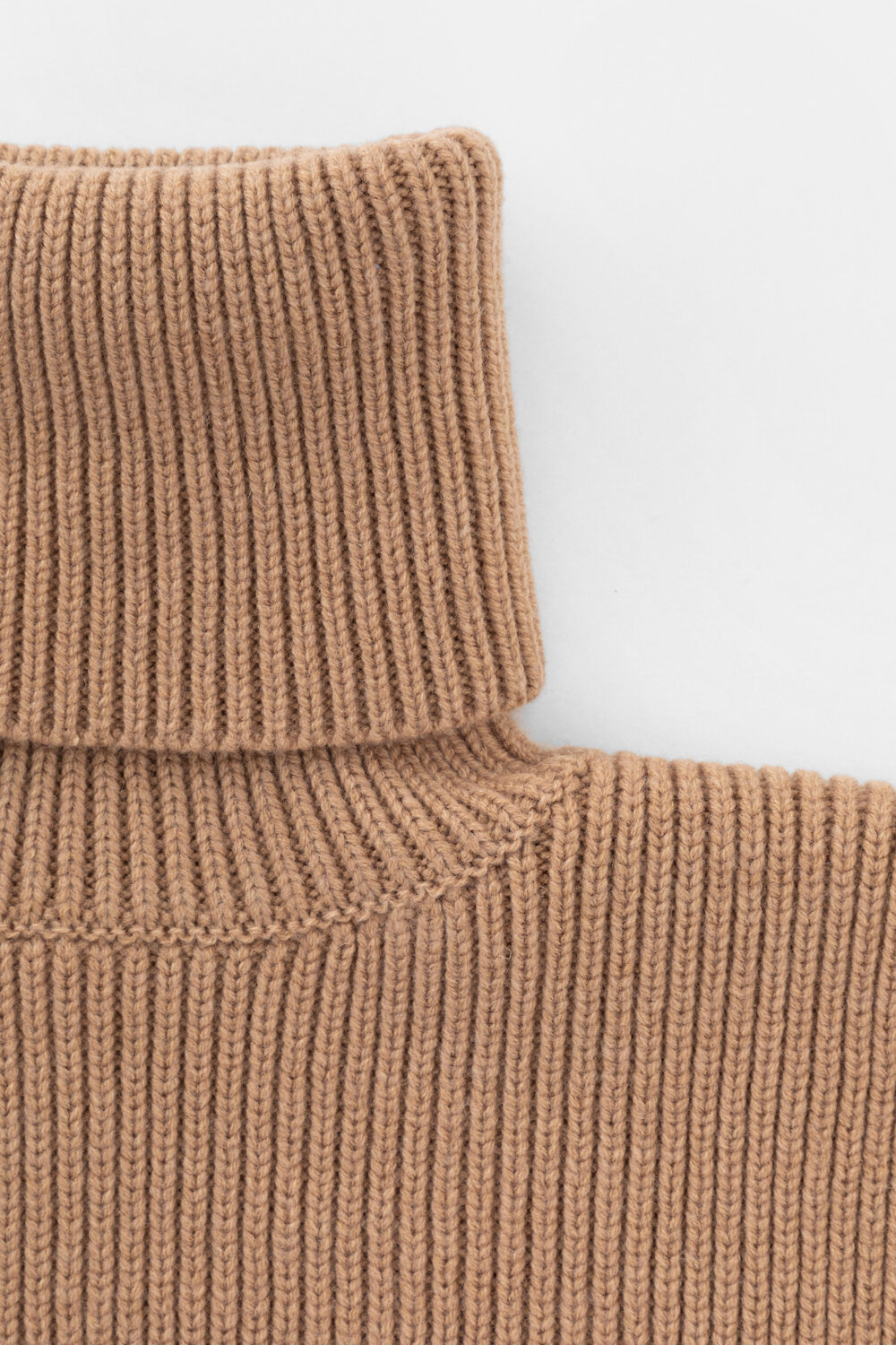 ст. цена1705руб.! VERY NEAT Шарф ЕВ 28004/24шпесочный