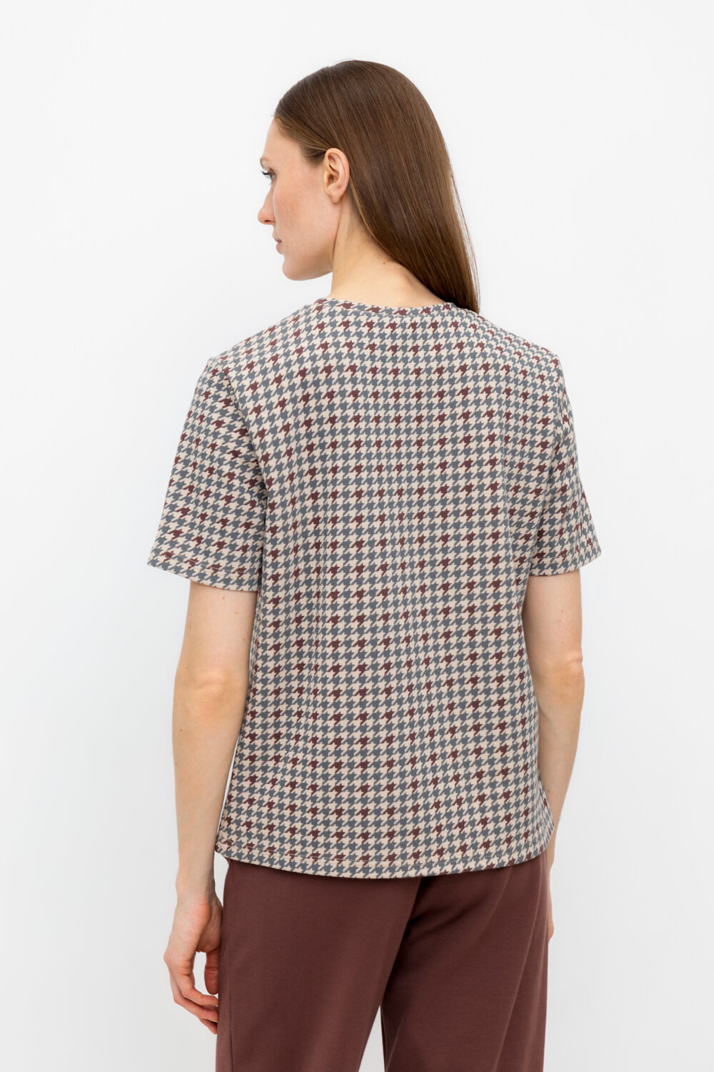 ст. цена1815руб.! VERY NEAT Фуфайка ЕВТ 3231тем.бежевый, гусиная лапка