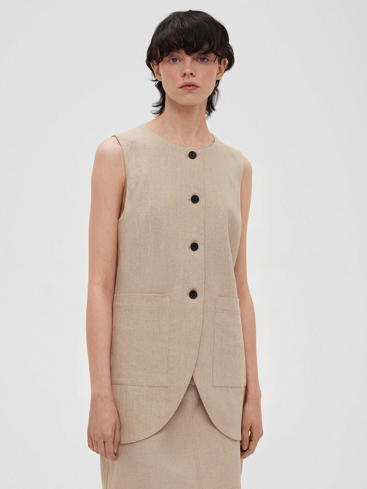 Жилет на пуговицах с карманами из льняной ткани 0188, бежевый