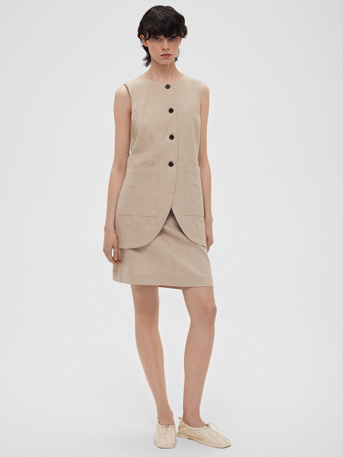 Жилет на пуговицах с карманами из льняной ткани 0188, бежевый