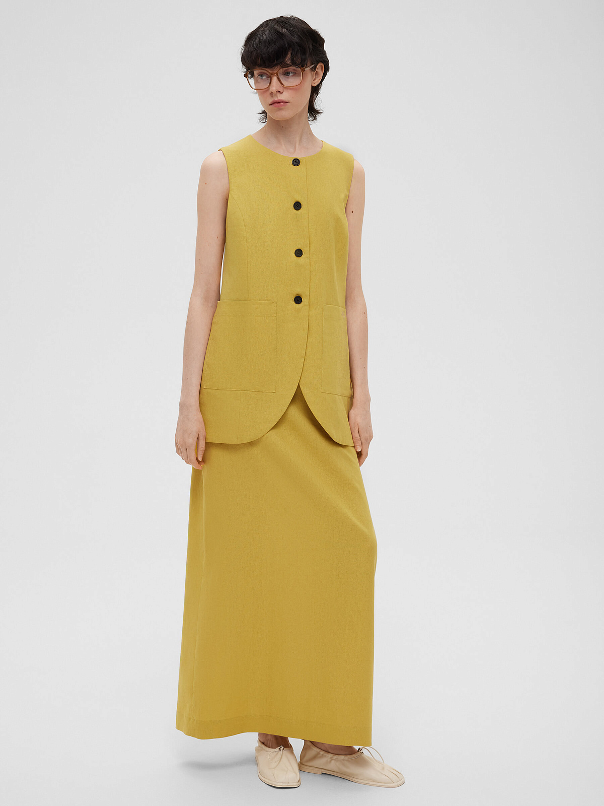 Жилет на пуговицах с карманами из льняной ткани 0188, желтый