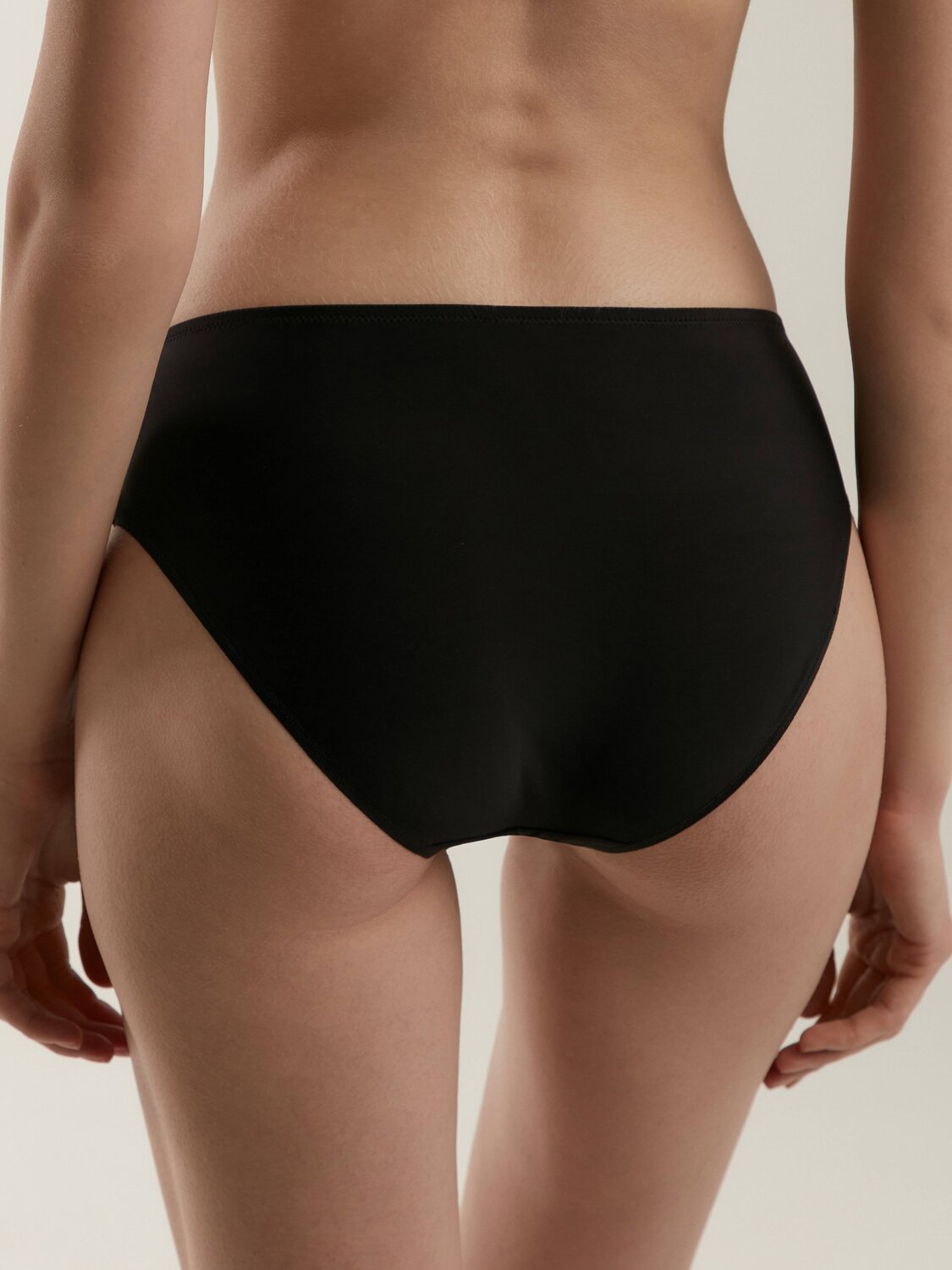 ст. цена933руб.! Conte elegant Трусы DREAM TP3132черный