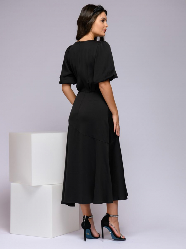 Платье черное длины миди с декоративной драпировкой