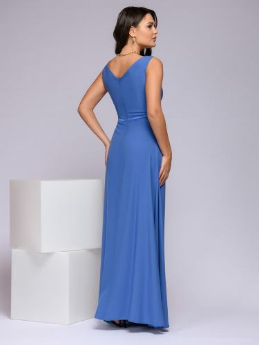 Платье светло-синее длины макси с разрезом на юбке