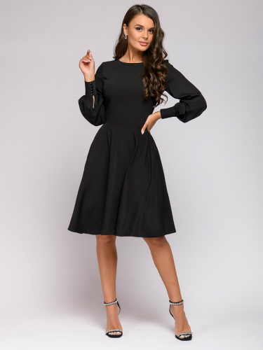 Платье черное длины мини с объемными рукавами