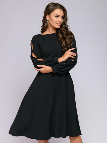 Платье черное с завышенной талией и оригинальными рукавами