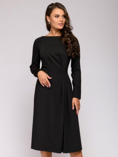 Платье черное длины миди со складками на юбке