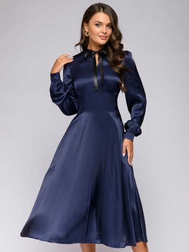 Платье темно-синее с завышенной талией и объемными рукавами