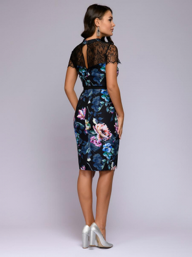 Платье черное длины мини с кружевной отделкой и цветочным принтом