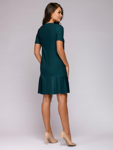 Платье зеленое c короткими рукавами