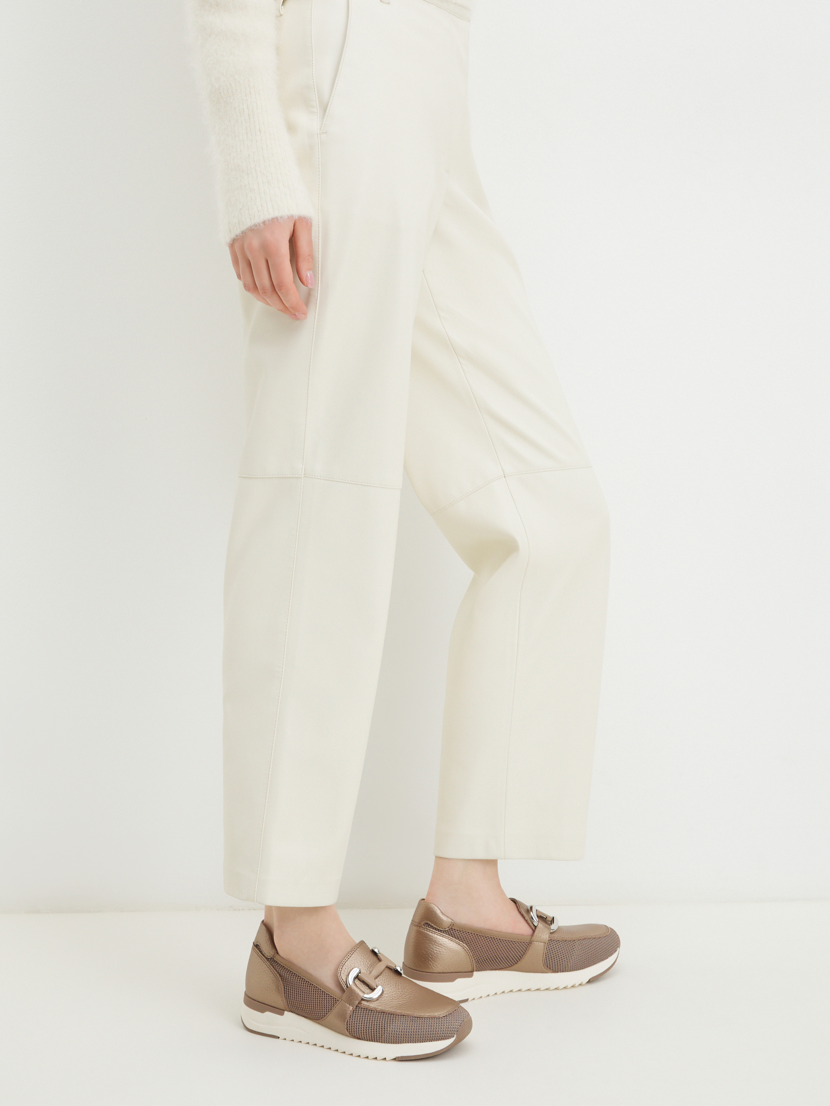 5871 р. 10300 р. Женские лоферы CAPRICE KAIA