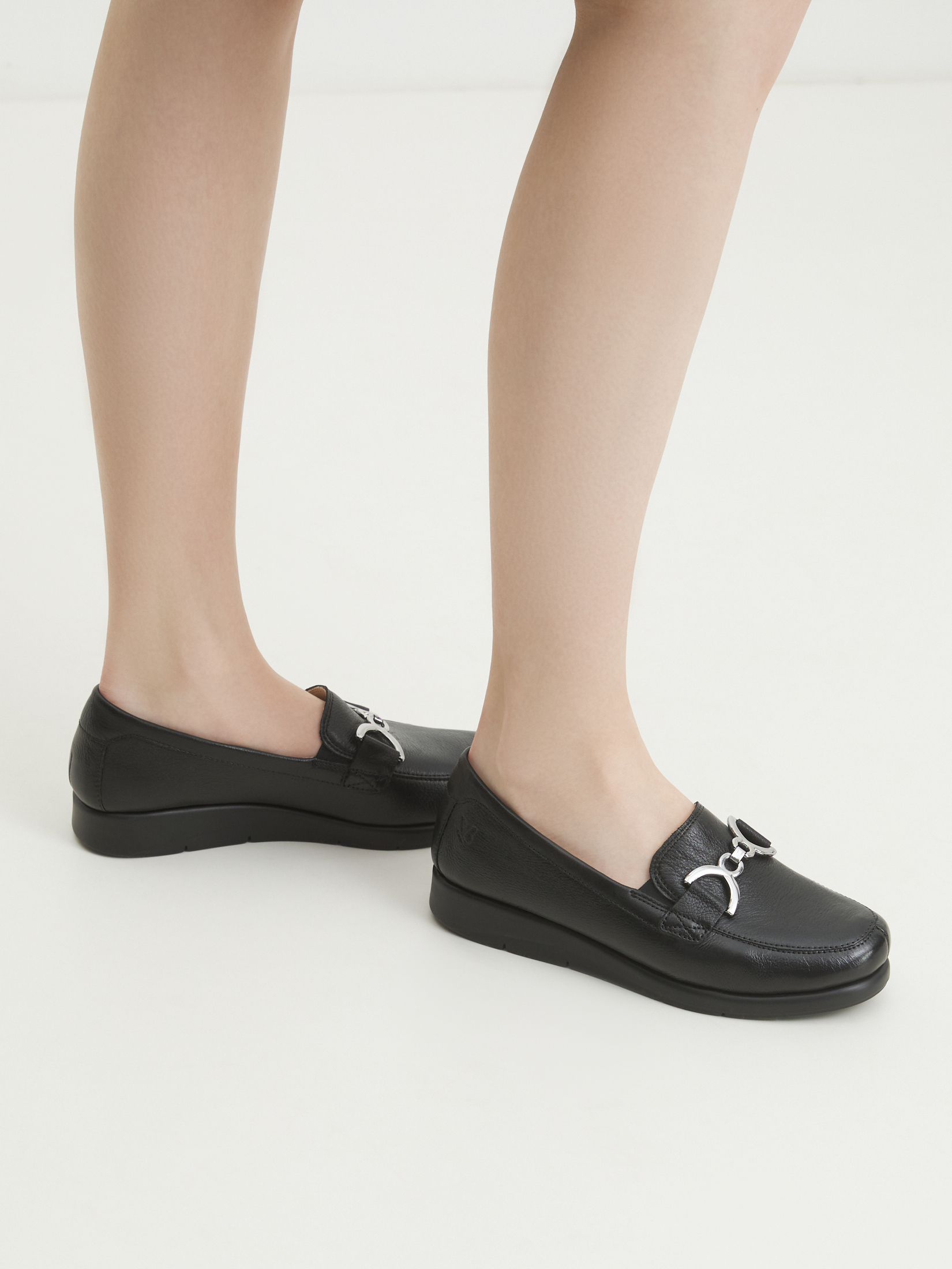 5415 р. 9500 р. Женские лоферы CAPRICE FRIEDA