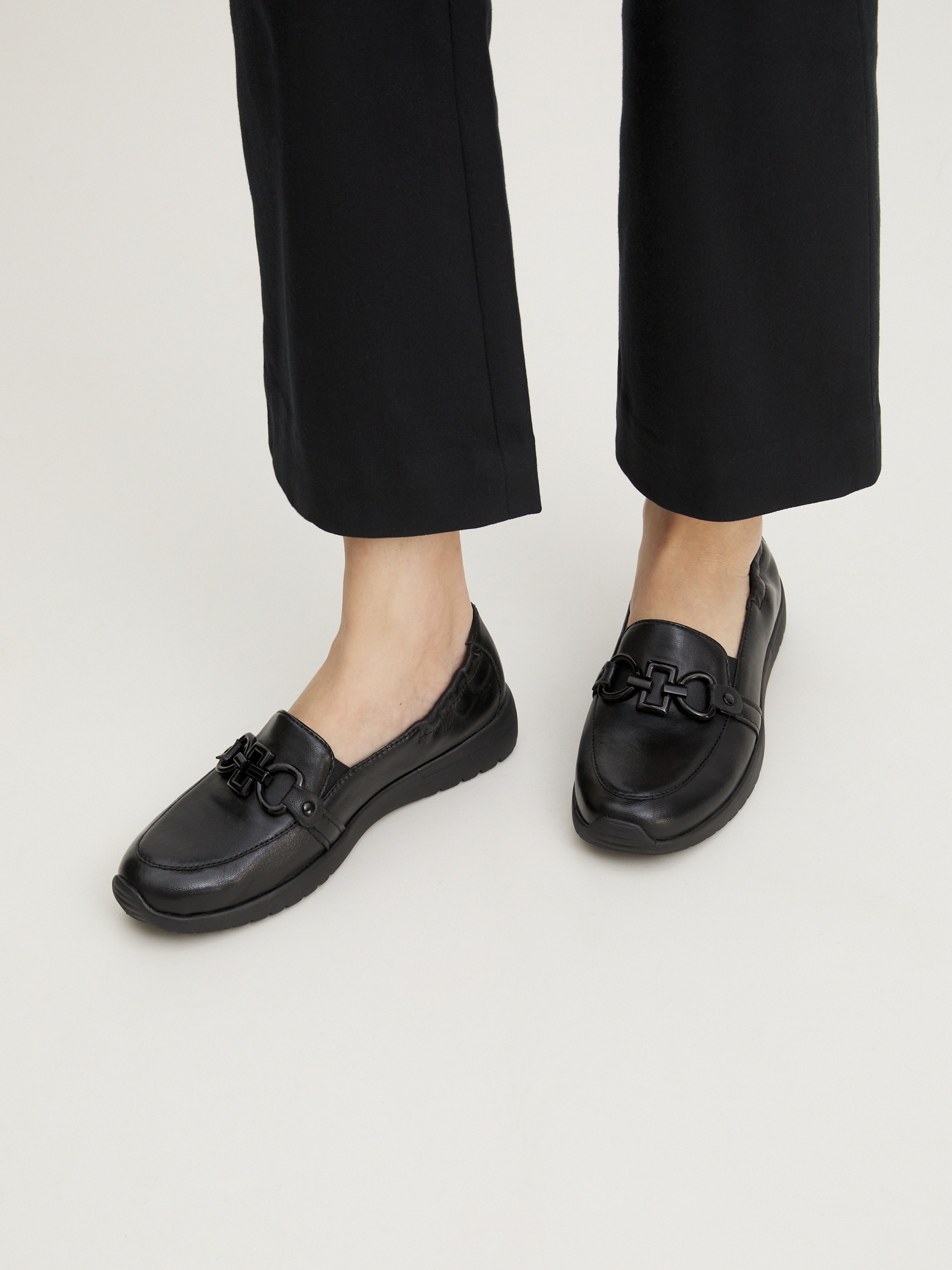 5985 р. 10500 р. Женские лоферы CAPRICE PEGGY