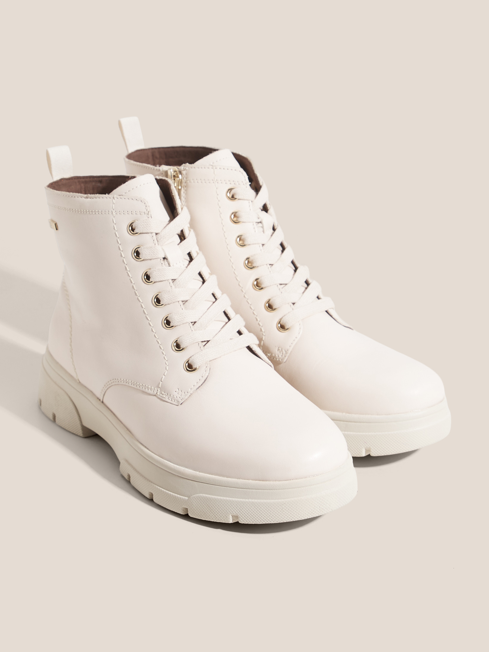 9120 р. 16000 р. Женские ботинки CAPRICE DENISE