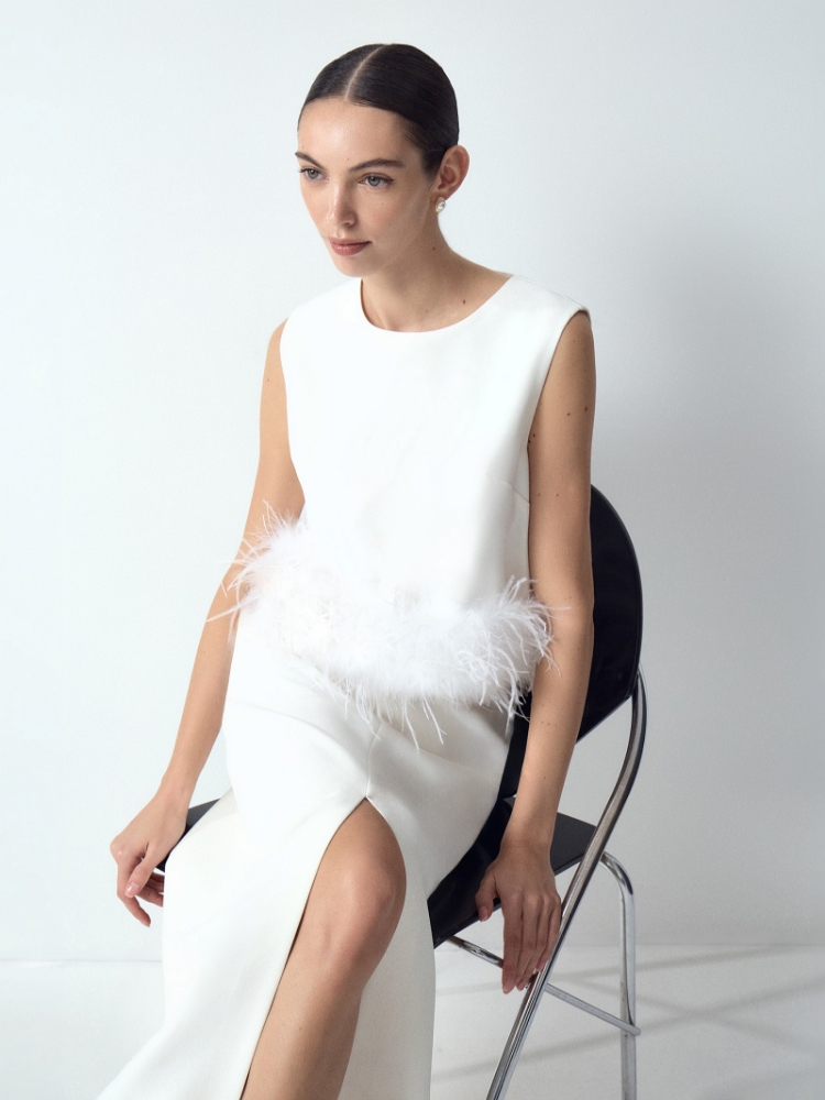 Топ с перьями ,
100% полиэстер ,