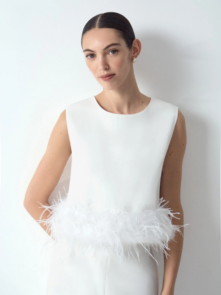 Топ с перьями ,
100% полиэстер ,