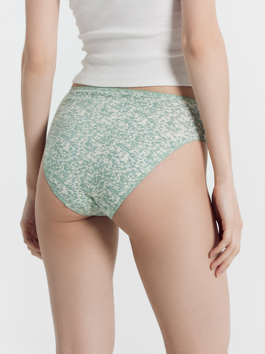 MARK FORMELLE Трусы 412494-3абстракция на молочном