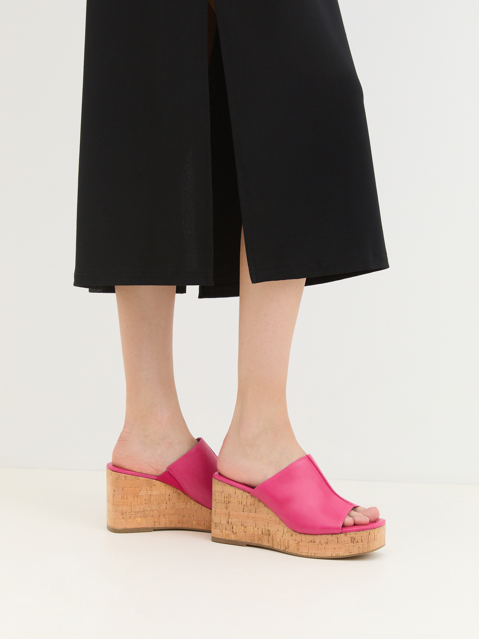 5768 р. 10300 р. Сабо TAMARIS LILLIA