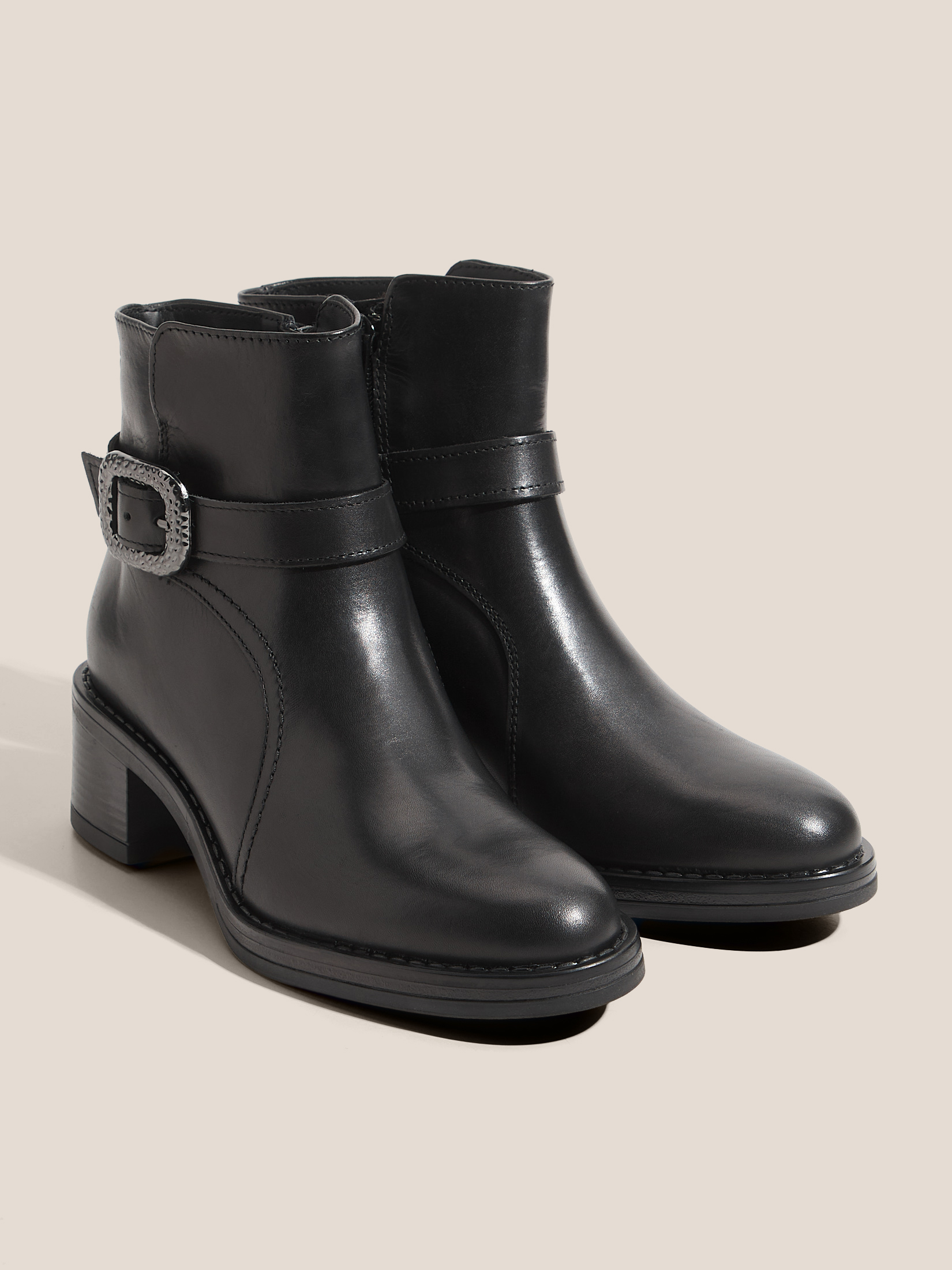 8680 р. 15500 р. Ботильоны TAMARIS ASAMI