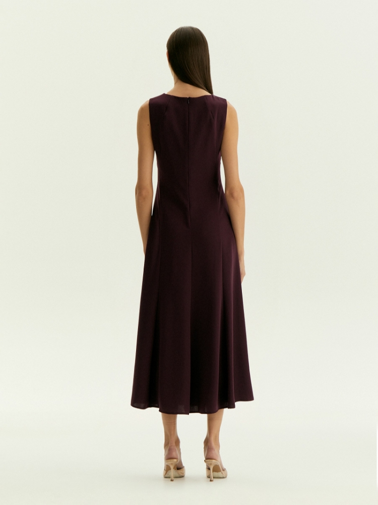 Платье без рукавов ,
100% полиэстер ,