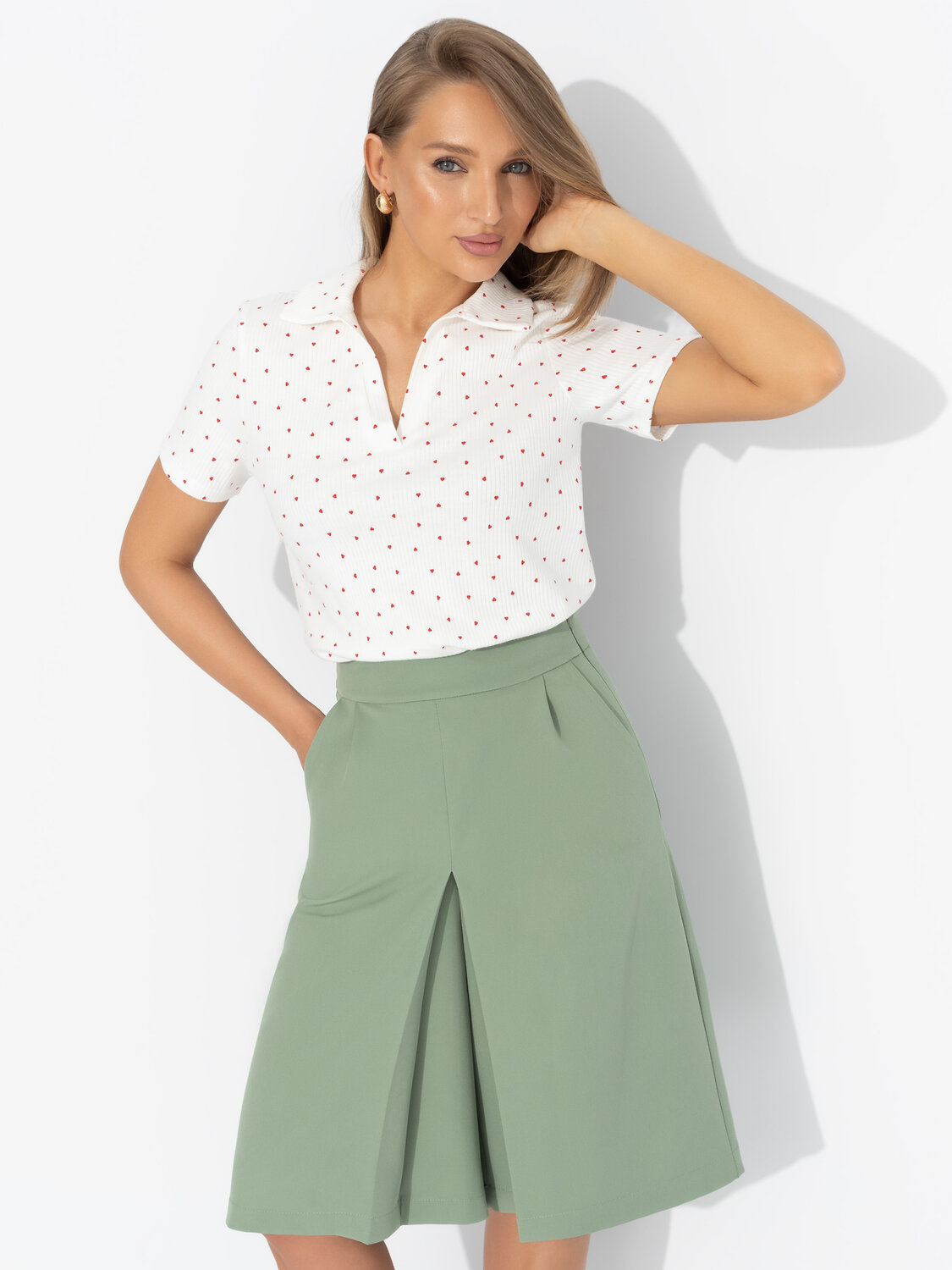 ст. цена1585руб.! CHARUTTI Футболка 11951Белый