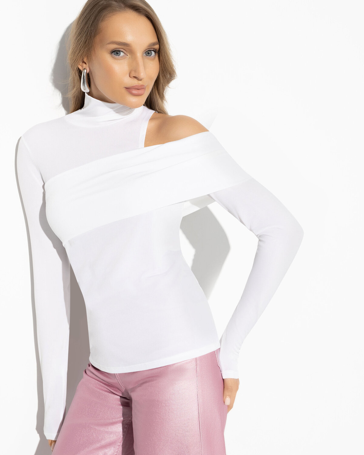 ст. цена1653руб.! CHARUTTI Водолазка 10355белый