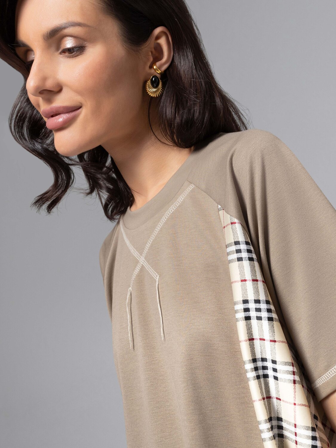 ст. цена2041руб.! CHARUTTI Футболка 11916Бежевый