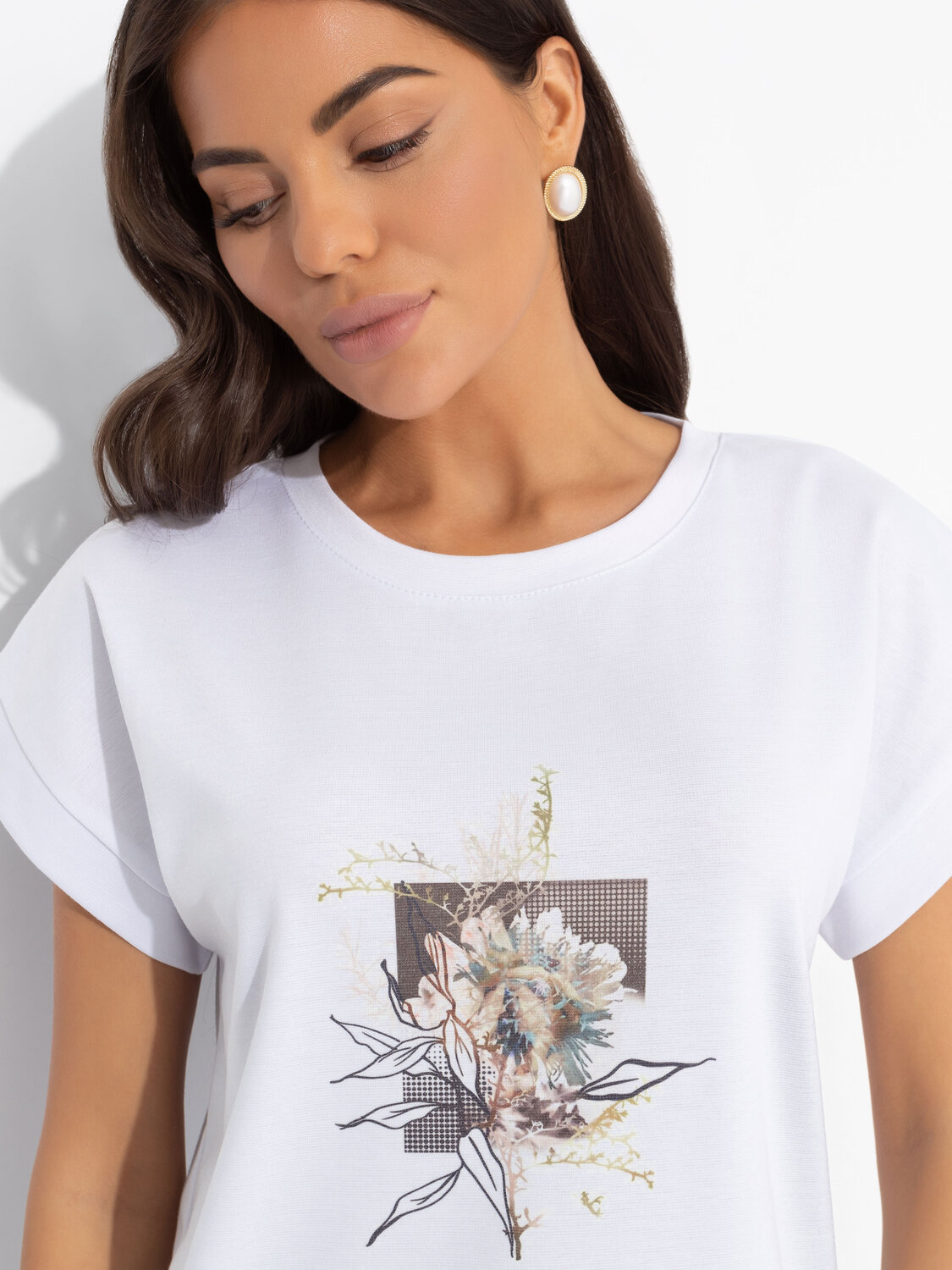 ст. цена1585руб.! CHARUTTI Футболка 11796Белый