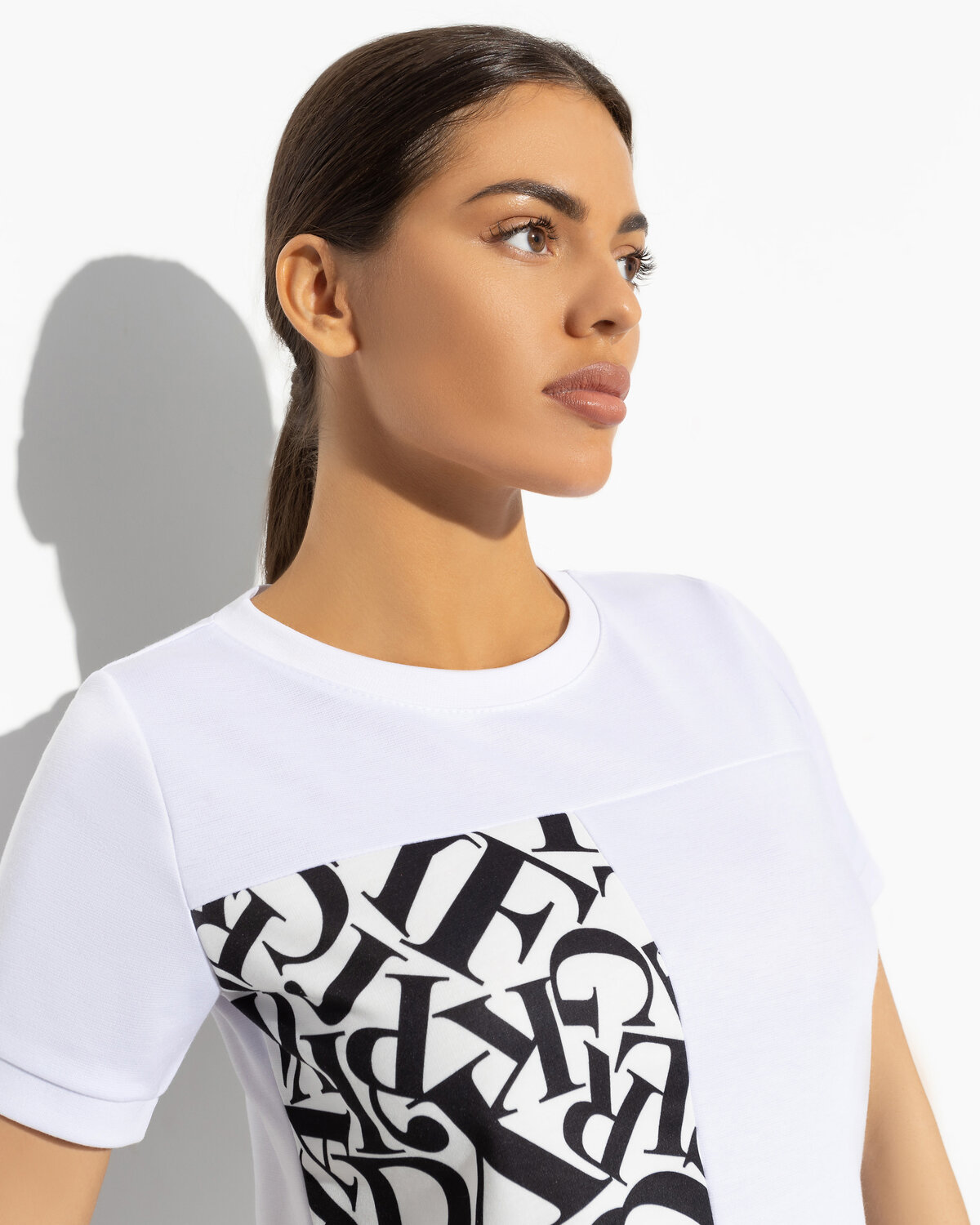 ст. цена1425руб.! CHARUTTI Футболка 10627белый