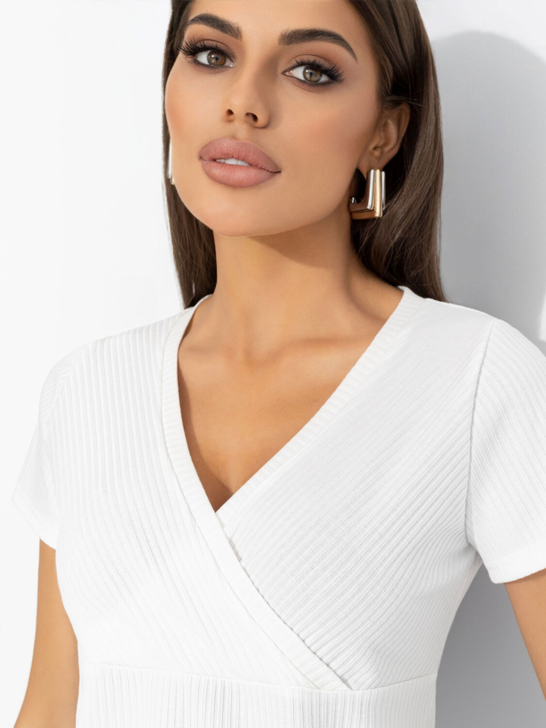 ст. цена1585руб.! CHARUTTI Футболка 11733Белый