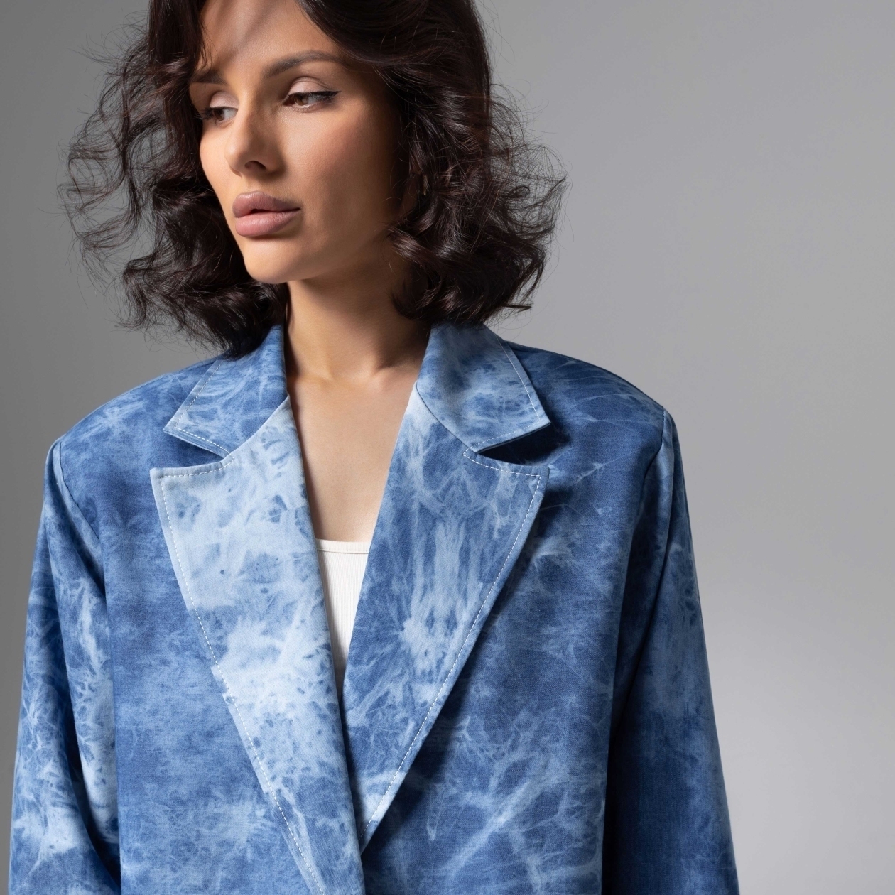 СТ. ЦЕНА 3990 руб//Жакет из джинсы с вышивкой, Игра по правилам шика