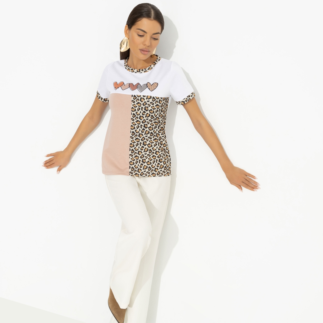 СТ. ЦЕНА 1250 руб//Футболка комбинированная, Покоряет не только сердца