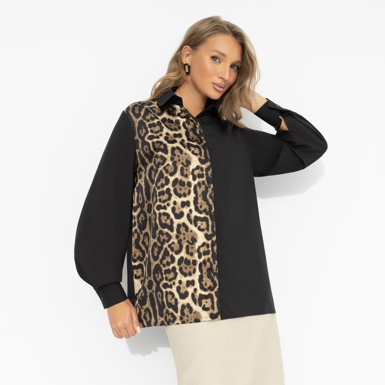 СТ. ЦЕНА 1690 руб//Рубашка из атласа и шёлка, Лабиринт обещаний (леопард)