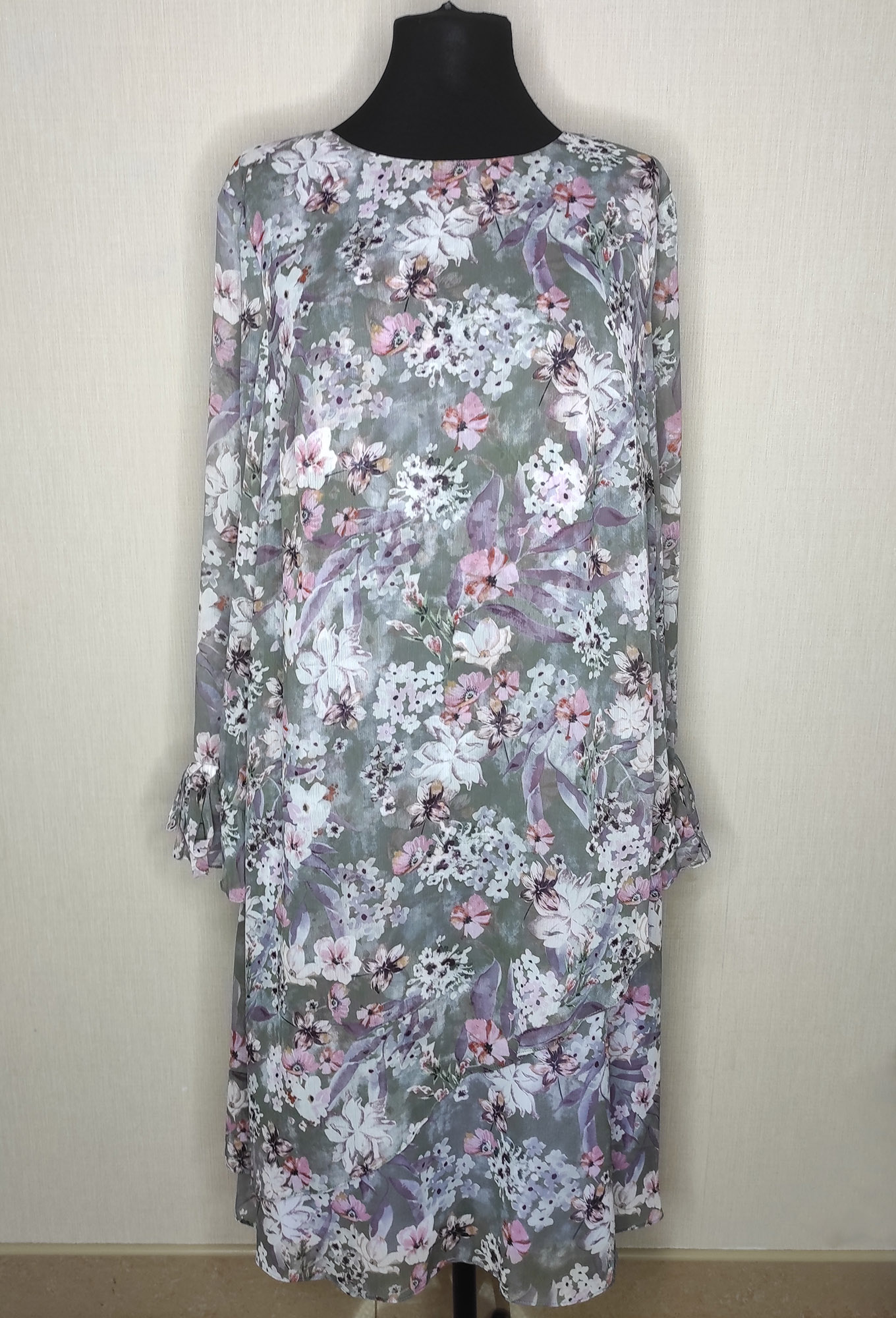 ст. цена2499руб.! Платье Bazalini 4619 серый цветы