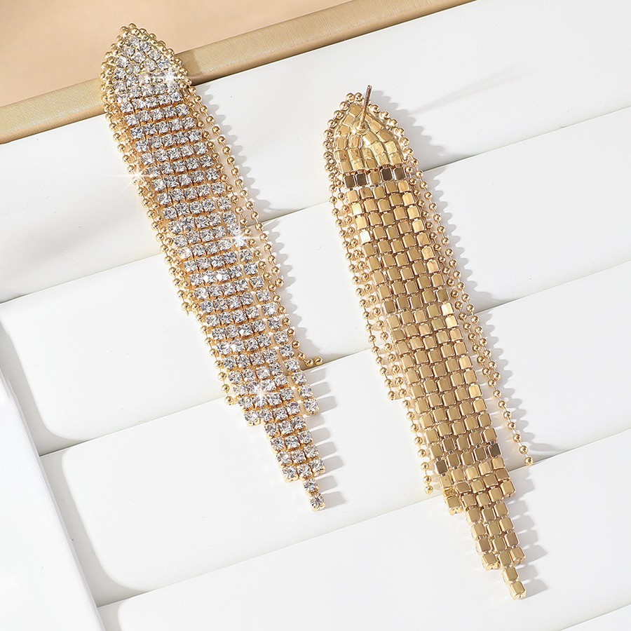 Серьги длинные вечерние сияющие со стразами, 10 см.