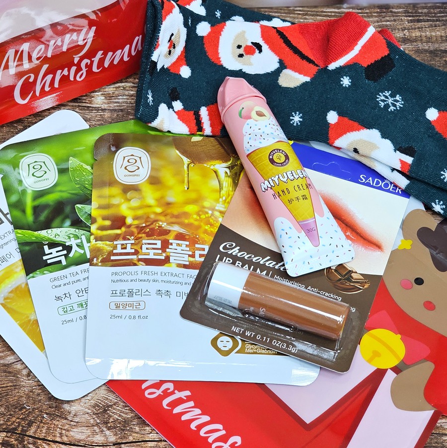 Подарочный набор в красном пакете