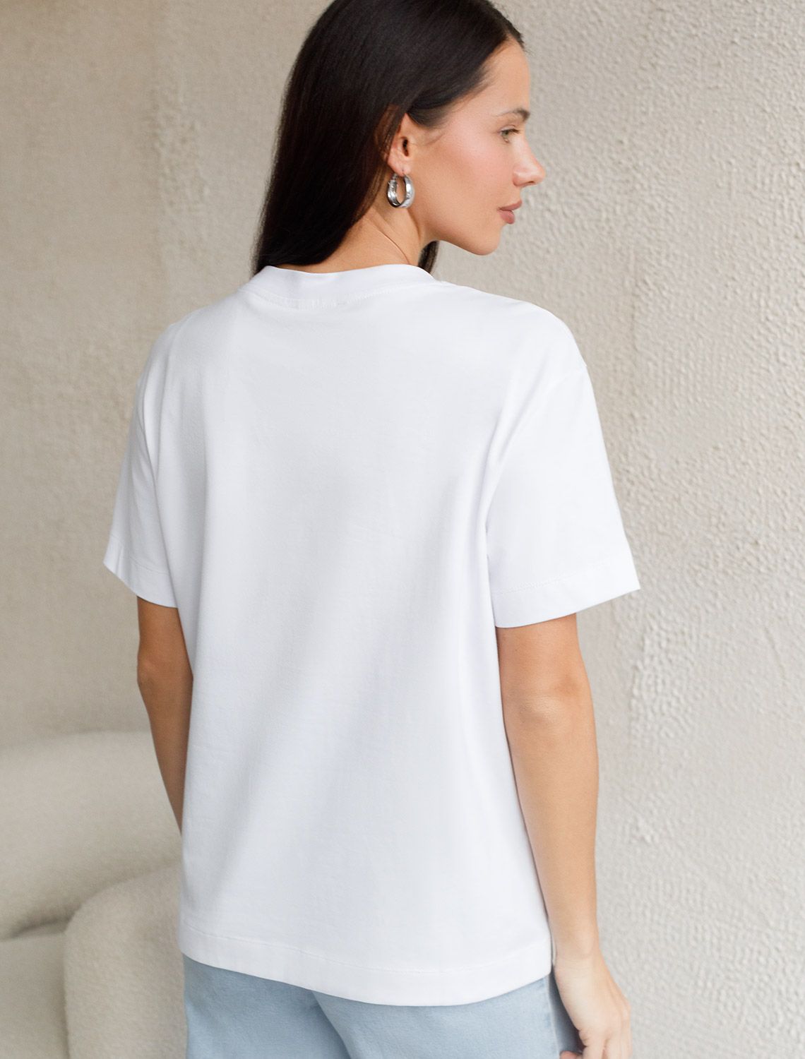 Свободная футболка с принтом из премиального хлопка с эастаном