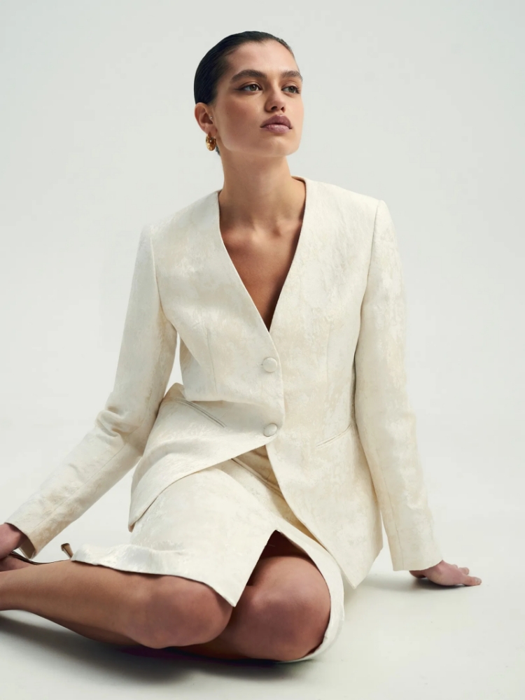 Жакет из жаккарда ,
62% полиэстер; 38% вискоза ,