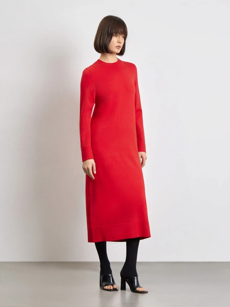 Трикотажное платье из вискозы ,
72% вискоза, 28% полиэстер ,