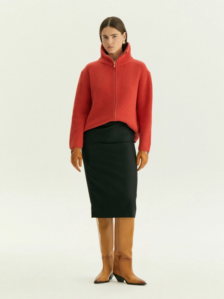 Свитер на молнии ,
70% шерсть, 30% нейлон ,