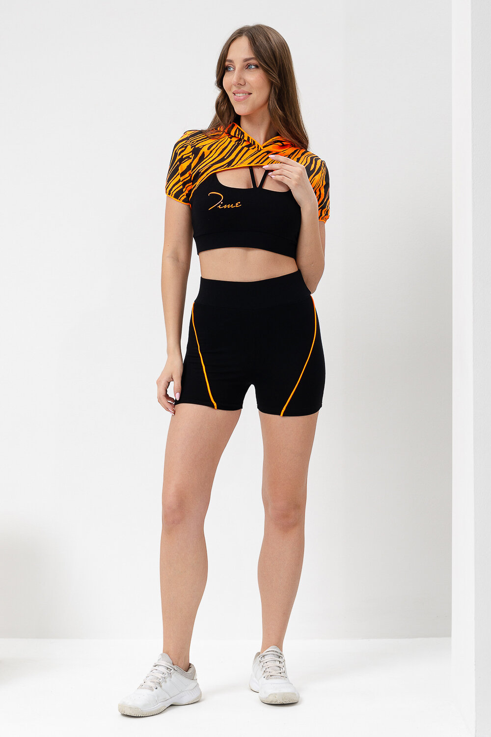 ст. цена1104руб.! 11041104Натали Костюм 67077черный+оранжевый водросли