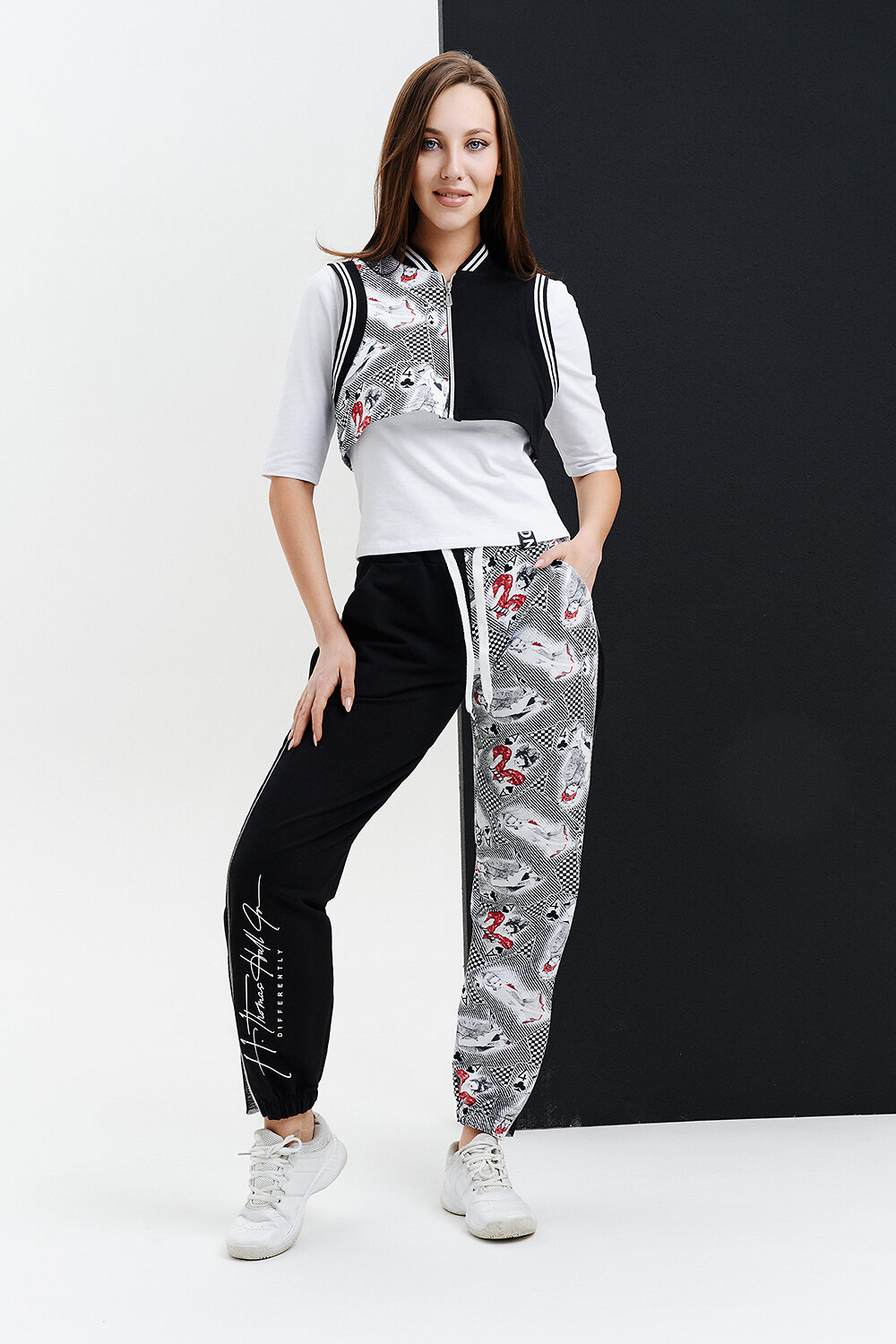 ст. цена1290руб.! 12901290Натали Костюм 67005черный+карты