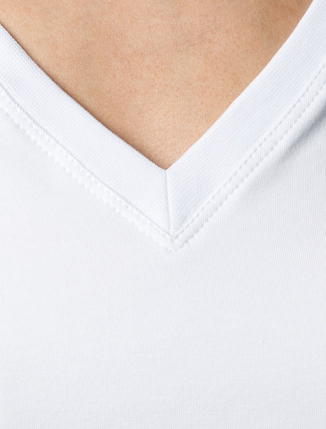 Футболка из премиального хлопка с V-образным вырезом