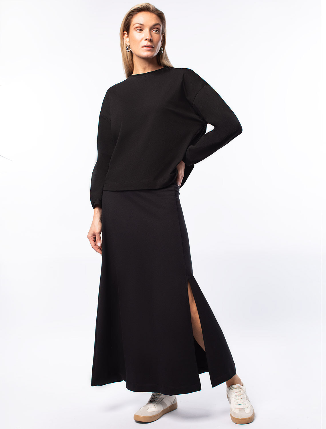 ст. цена2190руб.! VILATTE Юбка D46.034черный