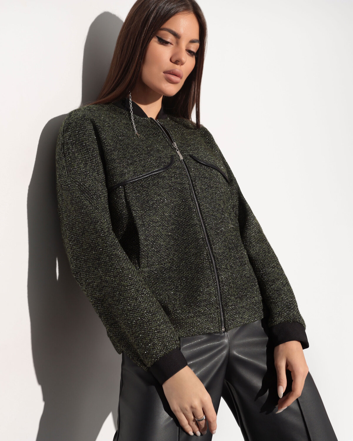 ст. цена1813руб.! CHARUTTI Бомбер 9553зеленый