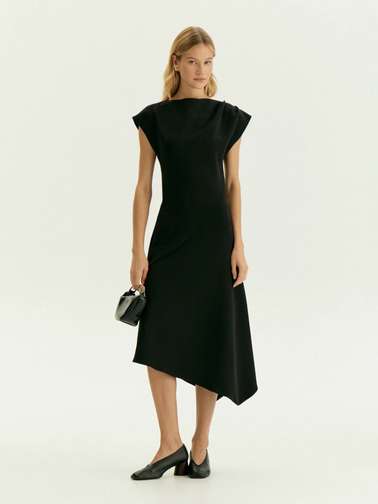 Трикотажное платье миди косого кроя из хлопка ,
55% хлопок, 42% полиэстер, 3% эластан ,